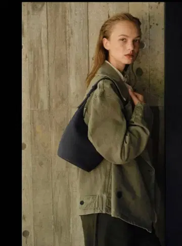 [ ROH SEOUL ] MINI AROUND HOBO BAG