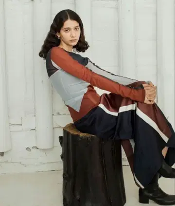 LEINWANDE Hill Side Top 상의