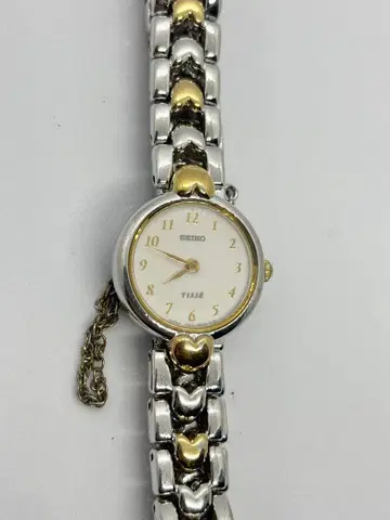 가동품 SEIKO 쿼츠 TISSE 하트 1F20-0K40 여성용