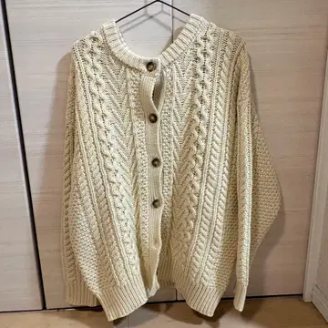 아이보리 케이블 니트 가디건/FREAKS STORE