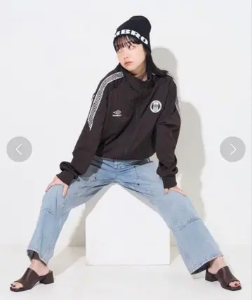 UMBRO x FREAK'S STORE 별주 트랙 자켓 차콜