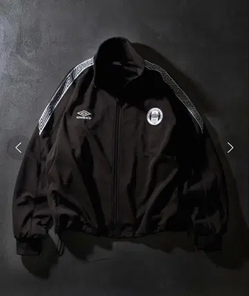 UMBRO x FREAK'S STORE 별주 트랙 자켓 차콜