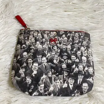 안야 힌드마치 파우치