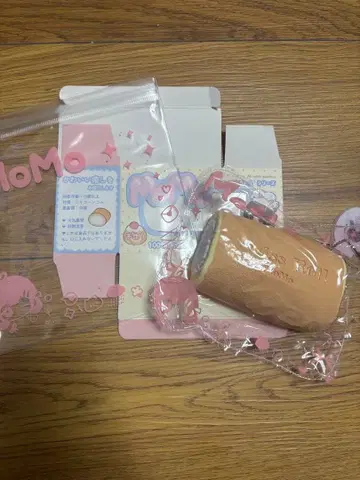 MOMO 롤케이크 스퀴즈