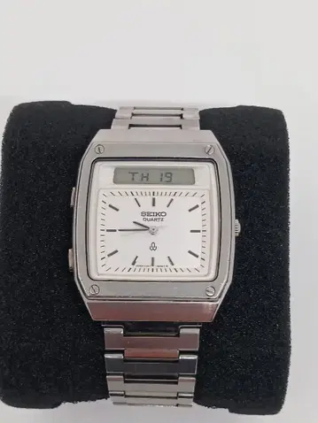 [레어] SEIKO 쿼츠 손목시계 실버 작동 확인 완료