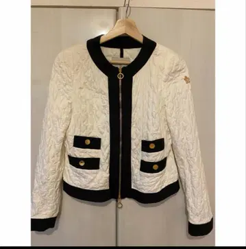 MONCLER 화이트 블랙 다운 자켓