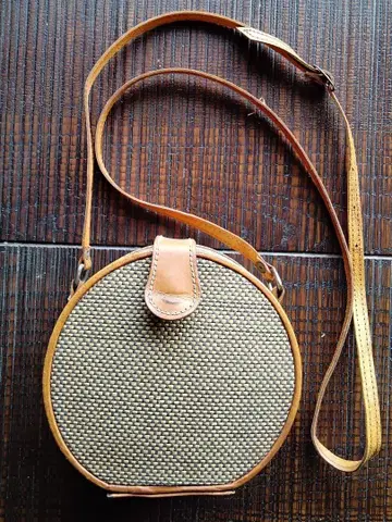원형 캔버스 가죽 숄더백
