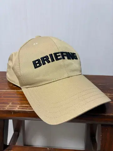 BRIEFING 브리핑 캡 베이지
