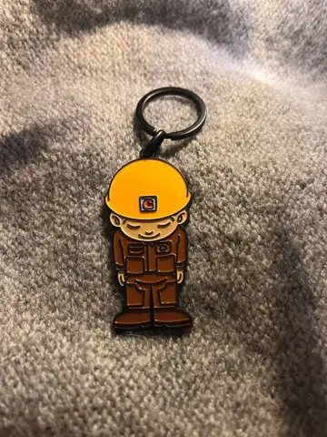 칼하트 옐로우 컬러 헬멧 작업자 키체인