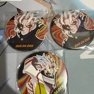 단단단 컬렉션 캔뱃지 타카쿠라 켄 오카룬 변신