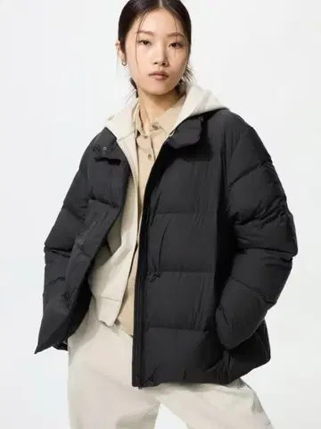 UNIQLO 파우더 소프트 다운 자켓 블랙 XXL 2025년 판매