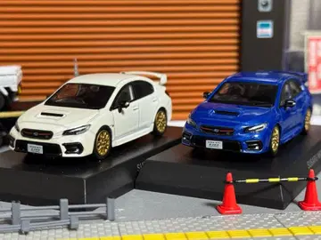 교쇼 1/64 WRX STI 2대 세트