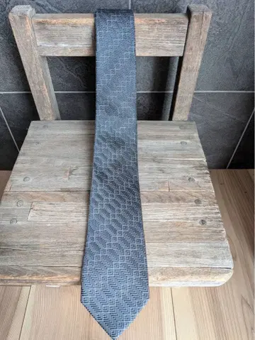 MAN ABOUT TOWN 기하학 패턴 넥타이