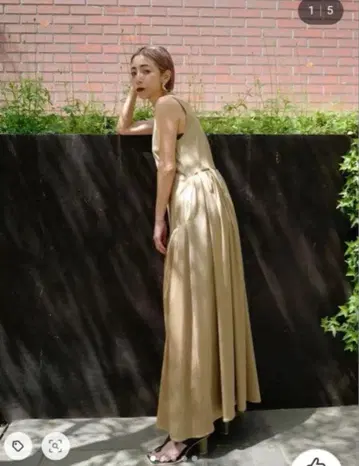 UN3D. 언이븐니스 개더 원피스