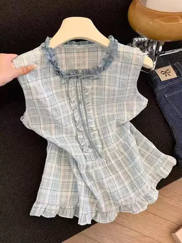 스카이블루 체크 슬리브리스 블라우스