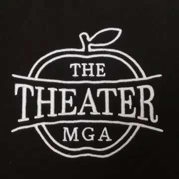GU MGA 미세스 그린애플 T셔츠 THEATER