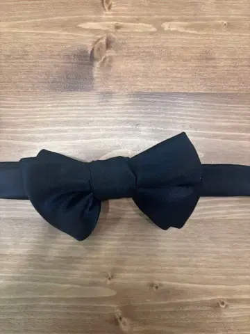 THE TREAT DRESSING 블랙 나비 넥타이