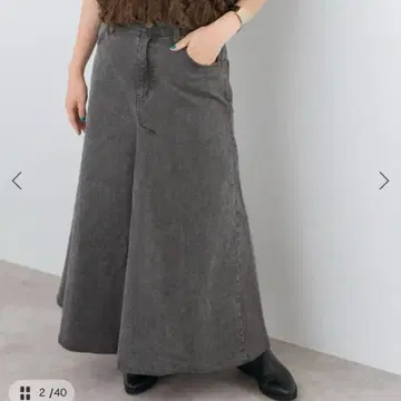 스픽 앤 스팬 La Hutte / 라 유트 플레어 스커트