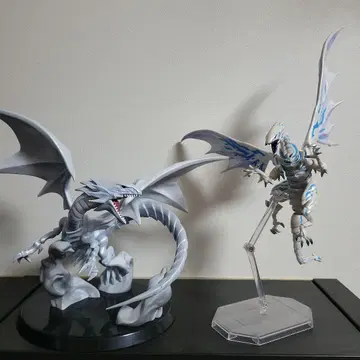 푸른 눈의 백룡 피규어 세트 블루아이즈