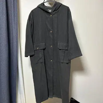 허그허그 허그무 차콜 그레이 후드 부착 롱 코트 넉넉한 실루엣