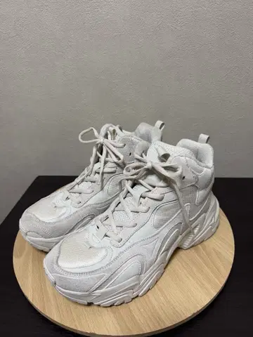 SKECHERS Buzz 스케쳐스 스니커즈 화이트 25.5 완판