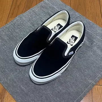 VANS PREMIUM CLASSIC SLIP-ON 98