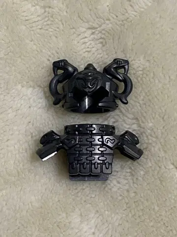 레고 LEGO 닌자고 리벳 코만더 라그문트 헬멧 아머