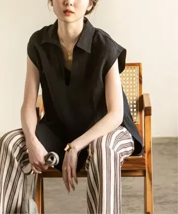 [ 미사용품 ] NOBLE 돈고로스 스키퍼 셔츠 블라우스 블랙