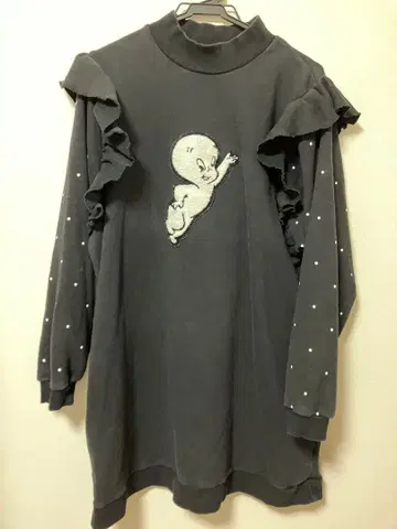 캐스퍼 자수 프릴 소매 원피스