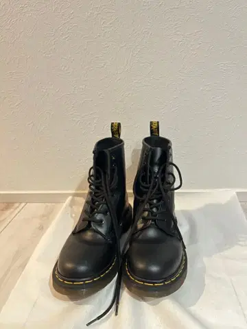 [배송비 포함] 닥터마틴 부츠 Dr. Martens 1460 8홀