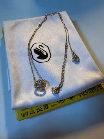 스와로브스키 목걸이 핑크 골드