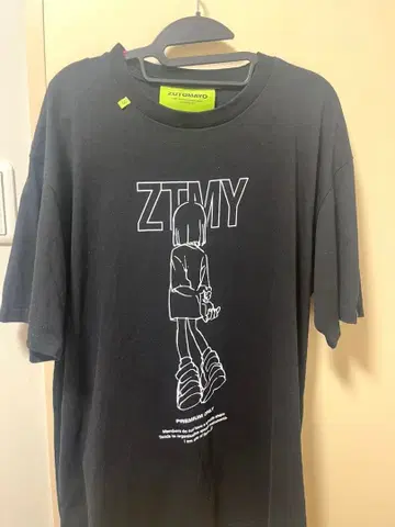 계속 한밤중이면 좋을 텐데. 회원 한정 NIRA TEE XL 사이즈