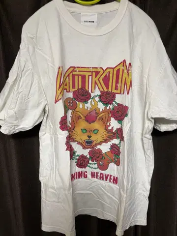 VAULTRoom XL 티셔츠 고양이와 장미