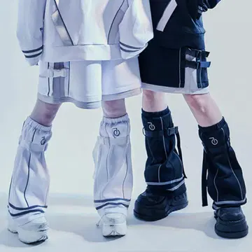 ililil [ 일일일 ] 사이버 리플렉터 숏팬츠