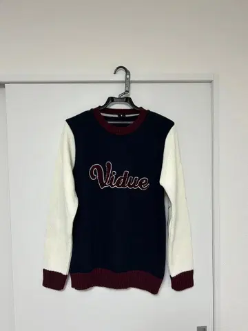 택 포함 새상품 V2brand Vidue 로고 니트 스웨터