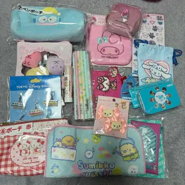 스미코구라시 헬로키티 디즈니 캐릭터 굿즈 세트