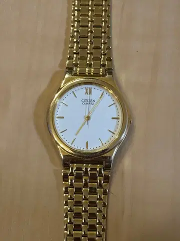 CITIZEN 쿼츠 골드 손목시계