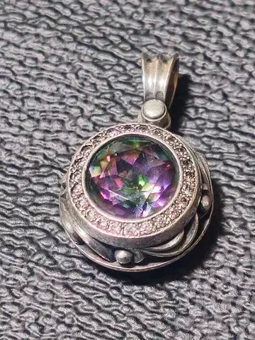 아쿠아 실버 미스틱 쿼츠 펜던트 참
