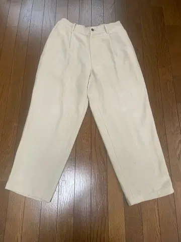 그래프페이퍼 와이드 슬랙스 22AW 베이지