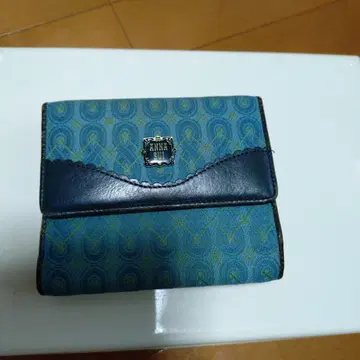 ANNA SUI 페이즐리 무늬 3단 폴더형 지갑