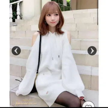 michellMacaron 후드 부착 니트 원피스