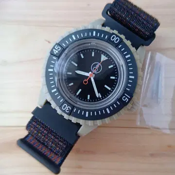 스마일 솔라 쿼츠 손목시계 PC