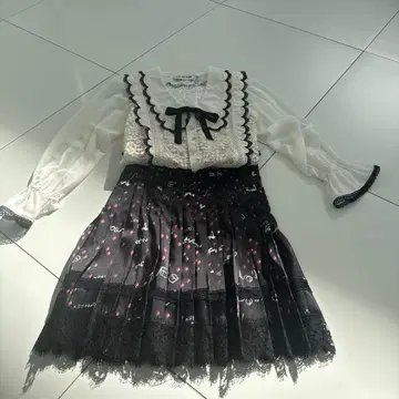 셀프 포트레이트 레이스 블라우스