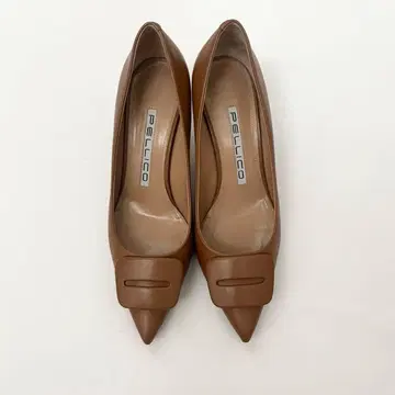 펠리코 펌프스 아넬리 피비아 카멜 스무스 스킨 뒷면 보강 완료