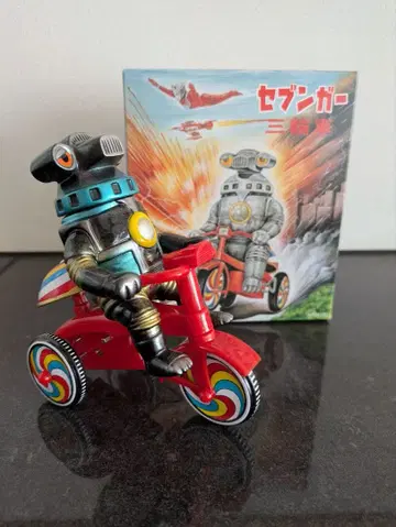 세븐거 삼륜차 피규어