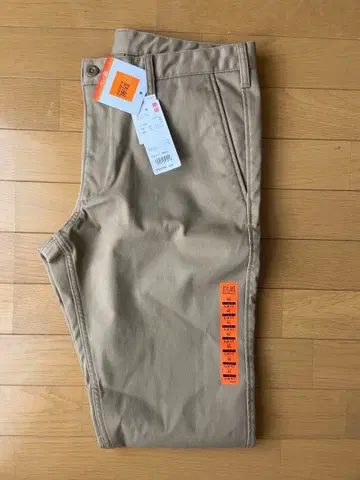 [ 미사용 새상품 ] UNIQLO 유니클로 슬림핏 치노 (방풍 웜 팬츠)