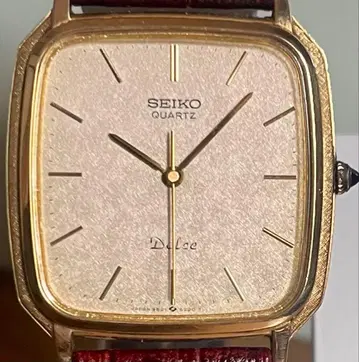 레어 SEIKO Deluxe 남성용 쿼츠 손목시계