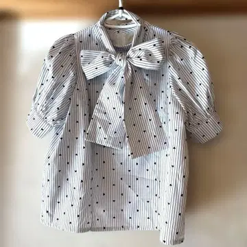 An MILL 안미르 오리지널 하트 도트 블라우스