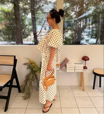 로지몬스터 도트 무늬 블라우스 화이트