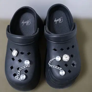 rady 비쥬 블랙 클로그 샌들